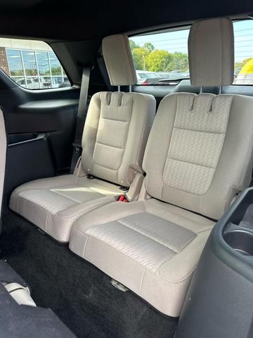 Photo of 2018 Ingot Silver Metallic Ford Explorer