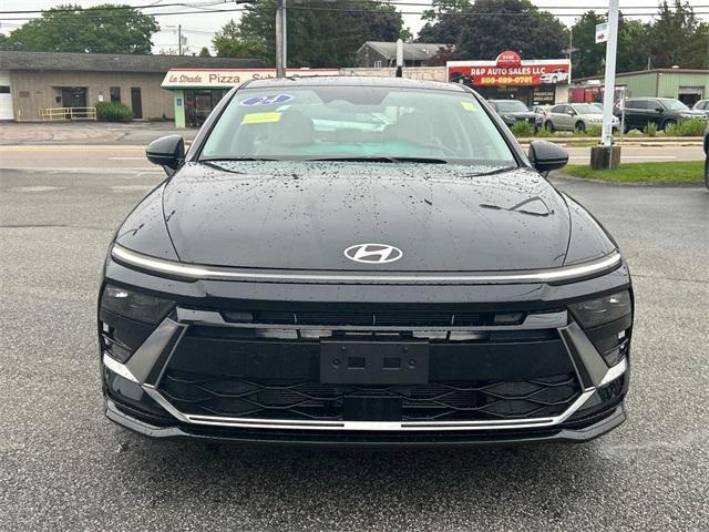 Photo of 2024 Onyx Black Hyundai SONATA
