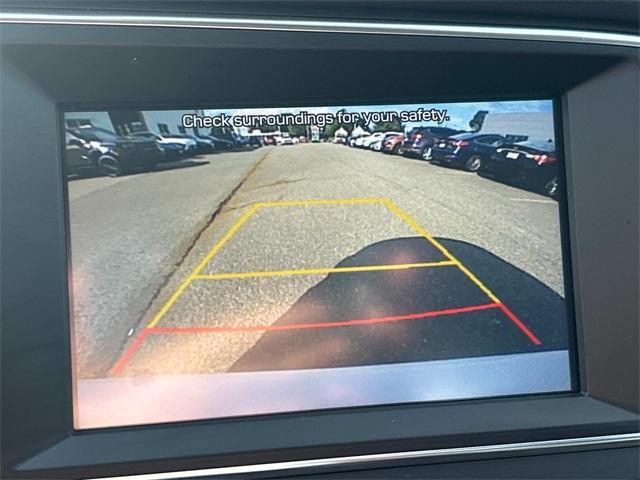Photo of 2017 Quartz White Pearl Hyundai ELANTRA