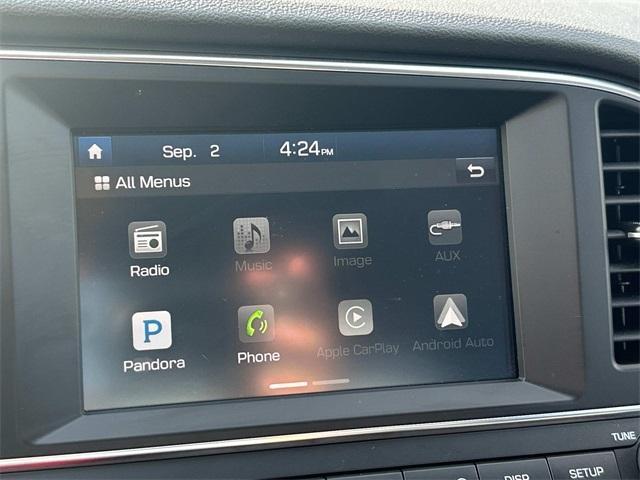 Photo of 2017 Quartz White Pearl Hyundai ELANTRA