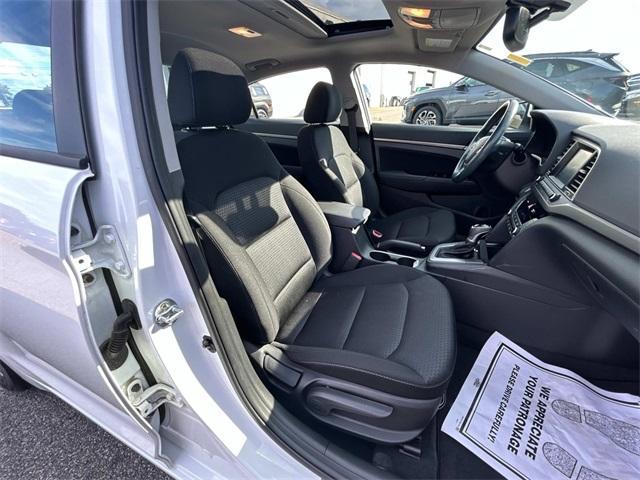 Photo of 2017 Quartz White Pearl Hyundai ELANTRA