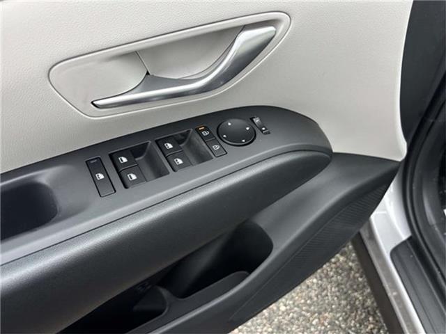 Photo of 2025 Shimmering Silver Hyundai TUCSON Hybrid