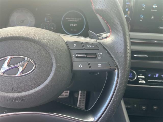 Photo of 2022 Quartz White Hyundai SONATA