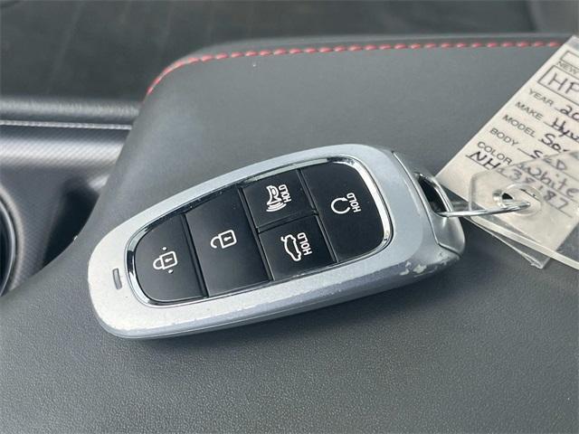 Photo of 2022 Quartz White Hyundai SONATA