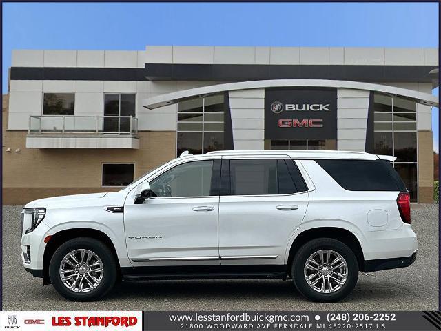 Photo of 2022 White Frost Tricoat GMC Yukon