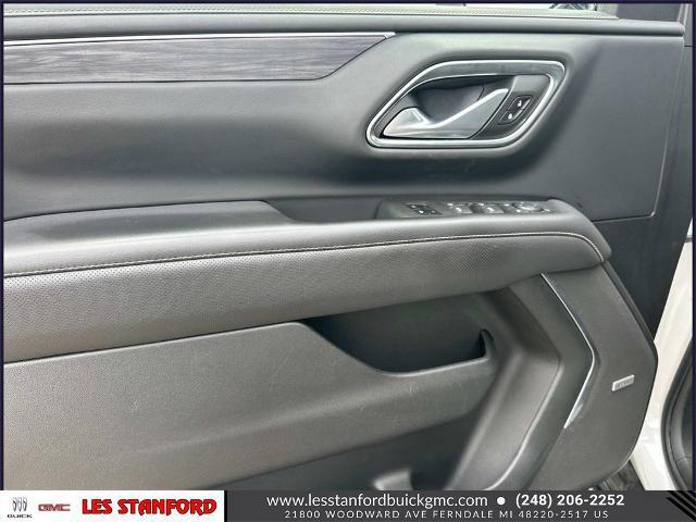 Photo of 2022 White Frost Tricoat GMC Yukon