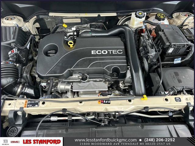 Photo of 2022 Desert Sand Metallic GMC Terrain