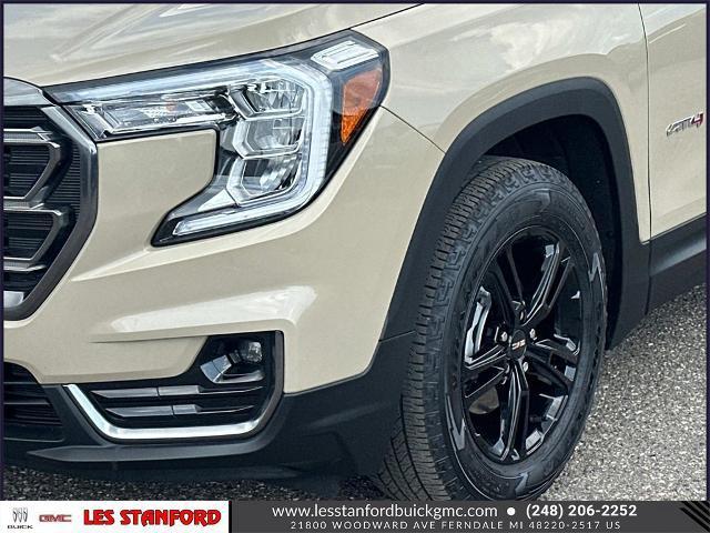 Photo of 2022 Desert Sand Metallic GMC Terrain