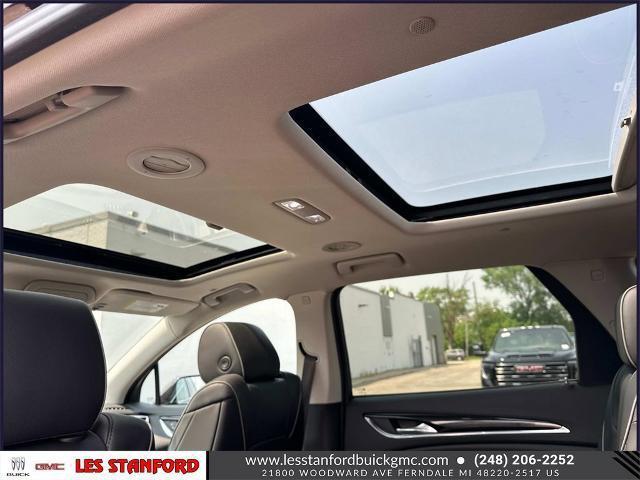 Photo of 2021 Rich Garnet Metallic Buick Enclave