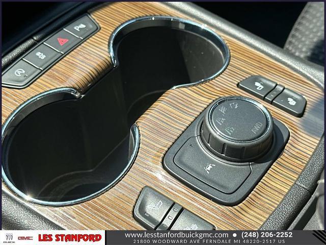 Photo of 2023 Summit White GMC Acadia