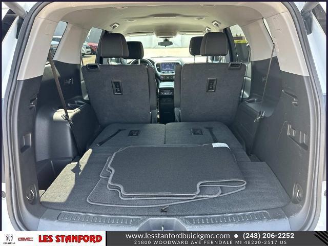Photo of 2023 Summit White GMC Acadia