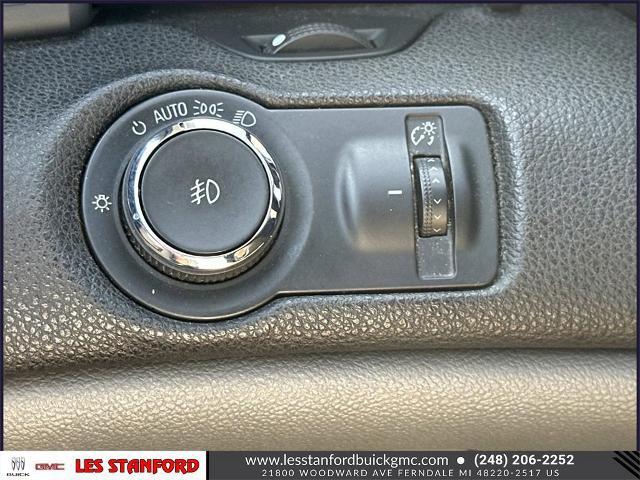 Photo of 2014 Champagne Silver Metallic Chevrolet Malibu