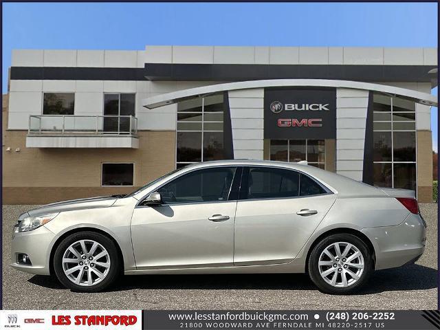 Photo of 2014 Champagne Silver Metallic Chevrolet Malibu