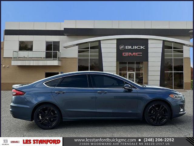 Photo of 2019 Blue Metallic Ford Fusion