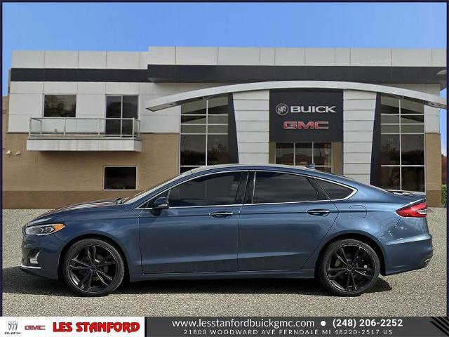 Photo of 2019 Blue Metallic Ford Fusion