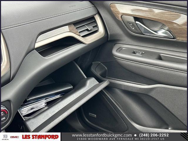 Photo of 2022 Quicksilver Metallic GMC Terrain