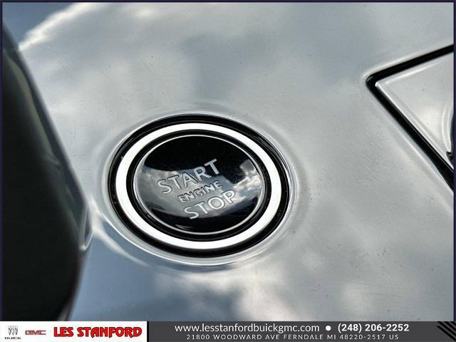 Photo of 2023 Fuji White Land Rover Range Rover Sport