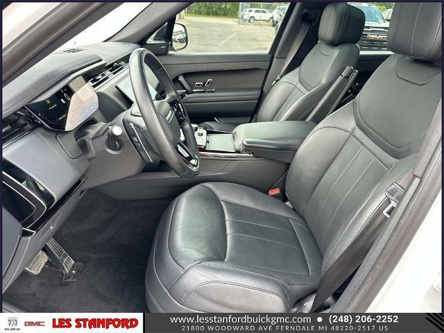 Photo of 2023 Fuji White Land Rover Range Rover Sport