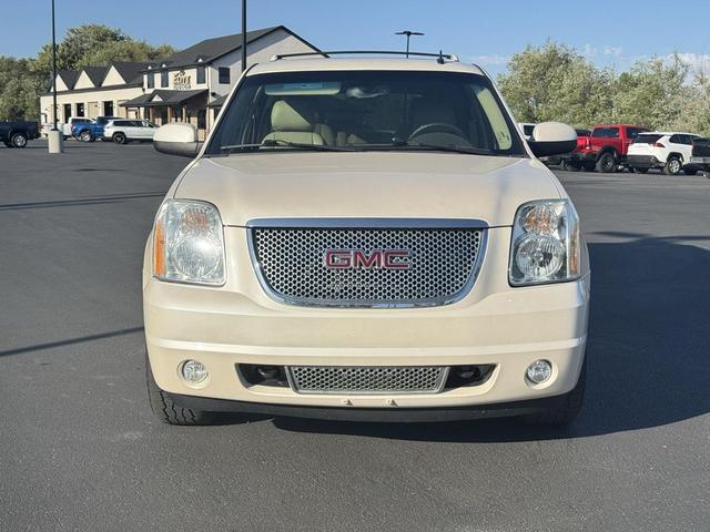Photo of 2013 White Diamond Tricoat GMC Yukon