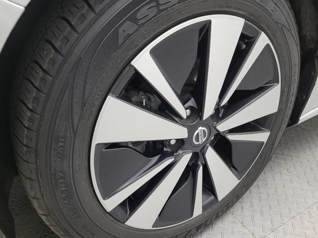 Photo of 2019 Brilliant Silver Metallic Nissan Altima