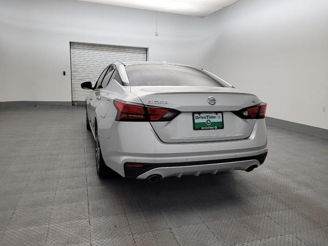 Photo of 2019 Brilliant Silver Metallic Nissan Altima