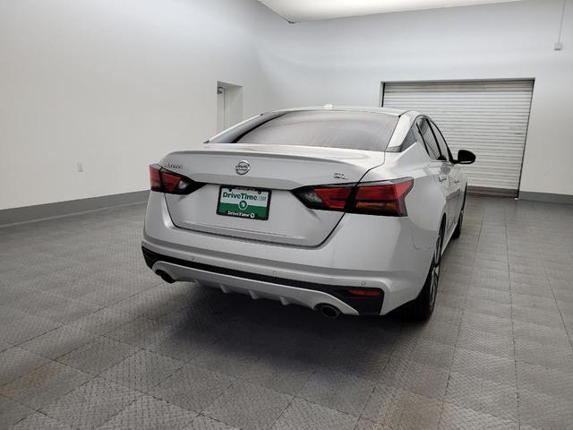 Photo of 2019 Brilliant Silver Metallic Nissan Altima