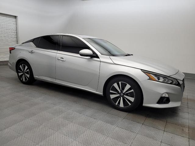 Photo of 2019 Brilliant Silver Metallic Nissan Altima