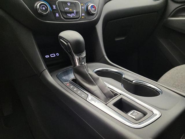 Photo of 2022 Mosaic Black Metallic Chevrolet Equinox