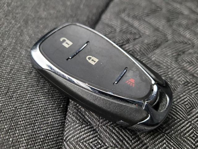 Photo of 2022 Mosaic Black Metallic Chevrolet Equinox