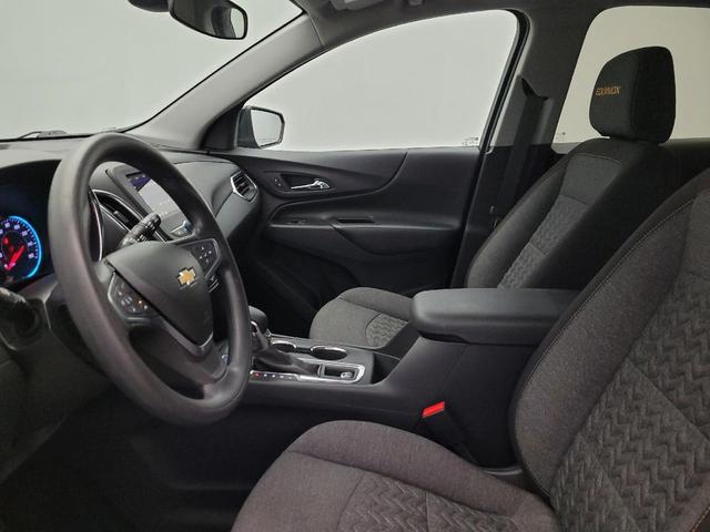 Photo of 2022 Mosaic Black Metallic Chevrolet Equinox