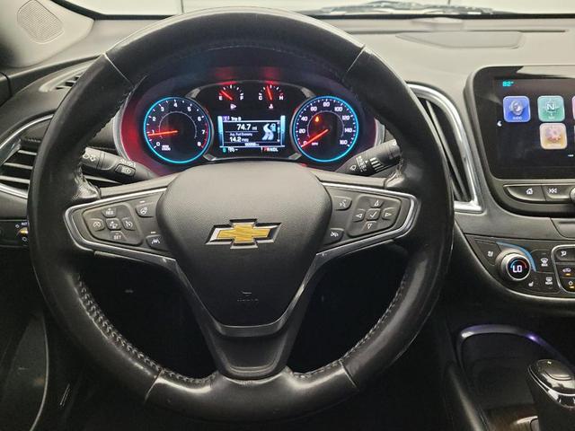 Photo of 2018 Silver Ice Metallic Chevrolet Malibu