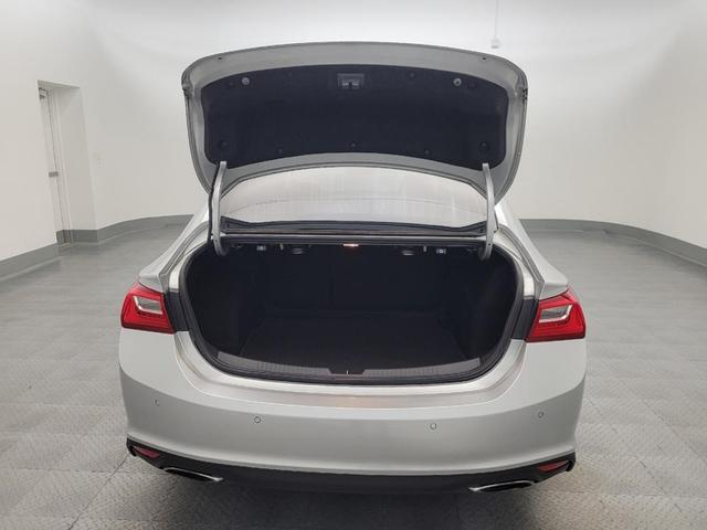 Photo of 2018 Silver Ice Metallic Chevrolet Malibu