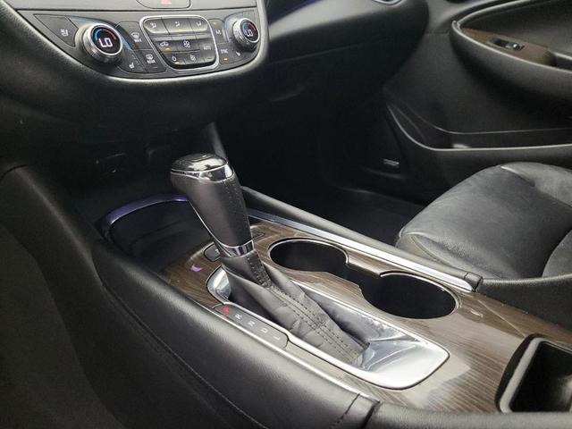 Photo of 2018 Silver Ice Metallic Chevrolet Malibu