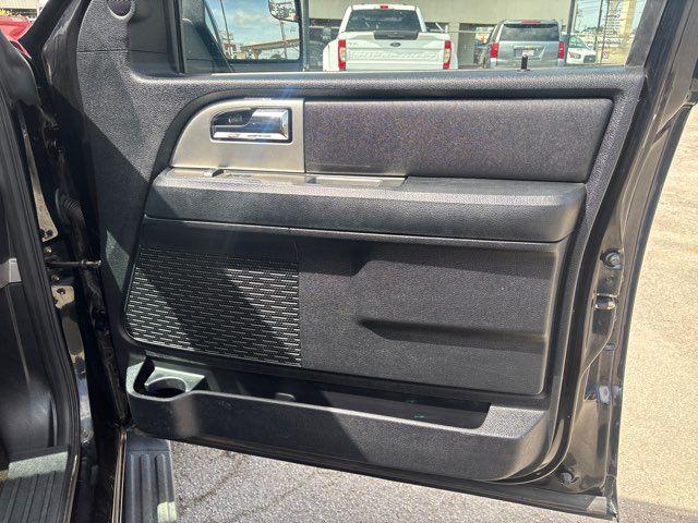 Photo of 2017 - Ford Expedition
