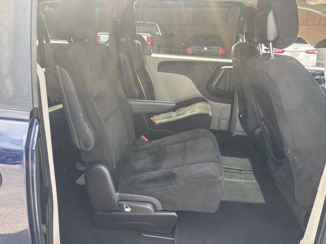 Photo of 2016 True Blue Pearlcoat Dodge Grand Caravan