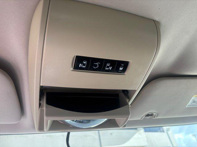 Photo of 2016 True Blue Pearlcoat Dodge Grand Caravan