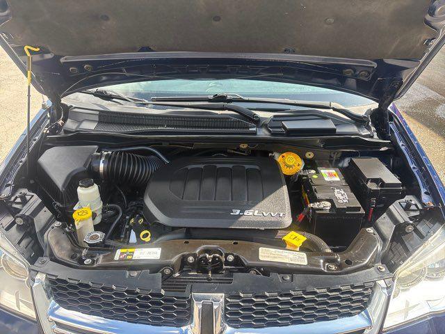 Photo of 2016 True Blue Pearlcoat Dodge Grand Caravan