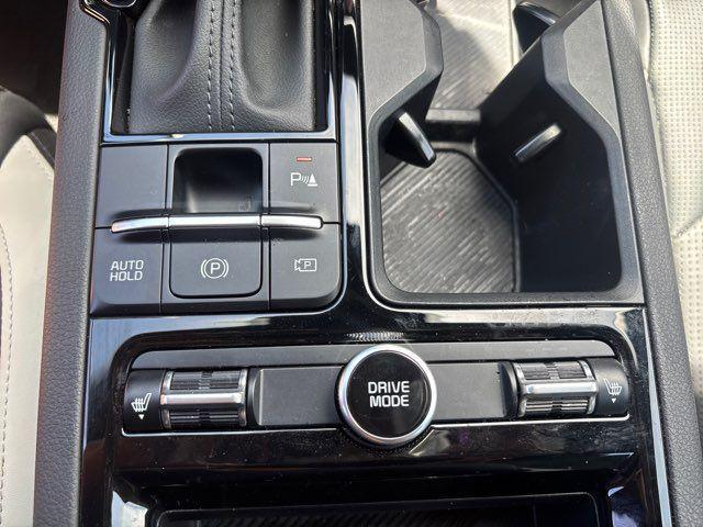 Photo of 2025 Aurora Black Pearl Kia K5
