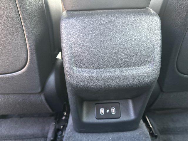 Photo of 2025 Aurora Black Pearl Kia K5