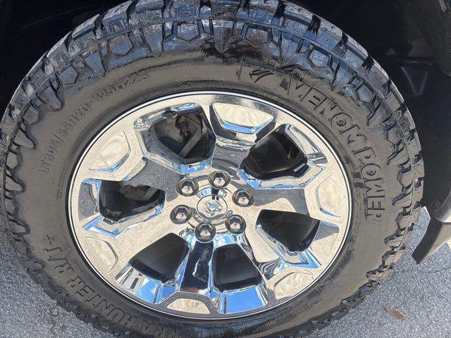 Photo of 2021 Diamond Black Crystal Pearlcoat RAM 1500