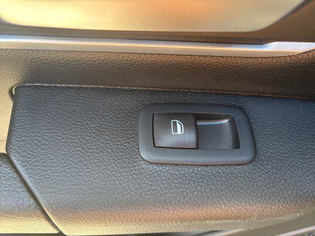 Photo of 2021 Diamond Black Crystal Pearlcoat RAM 1500