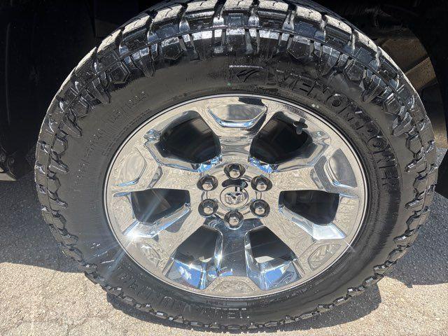 Photo of 2021 Diamond Black Crystal Pearlcoat RAM 1500