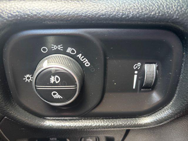 Photo of 2021 Diamond Black Crystal Pearlcoat RAM 1500