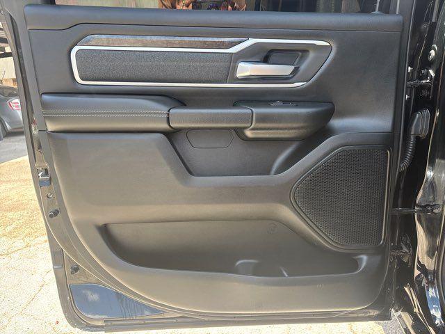 Photo of 2021 Diamond Black Crystal Pearlcoat RAM 1500
