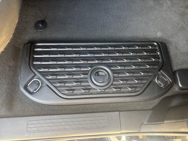 Photo of 2021 Diamond Black Crystal Pearlcoat RAM 1500