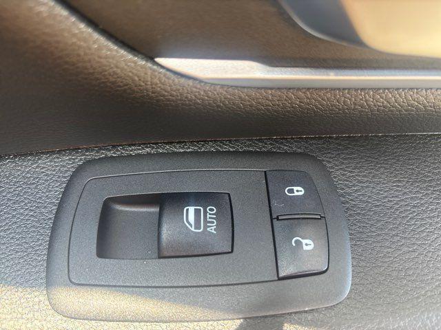 Photo of 2021 Diamond Black Crystal Pearlcoat RAM 1500