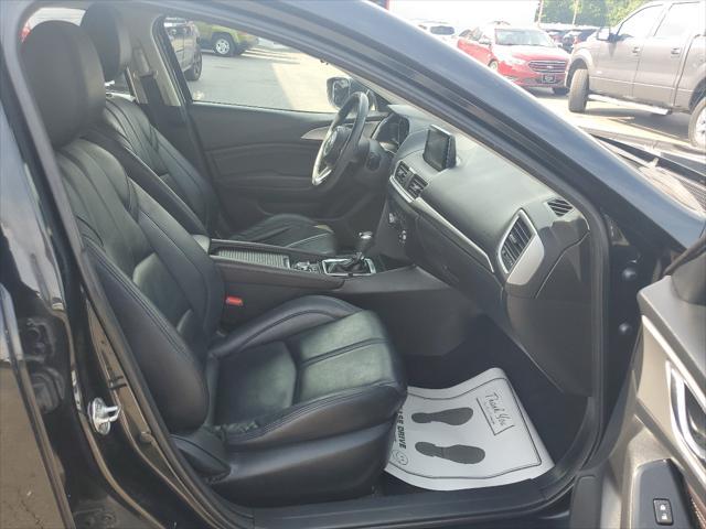 Photo of 2018 Jet Black Mica Mazda Mazda3