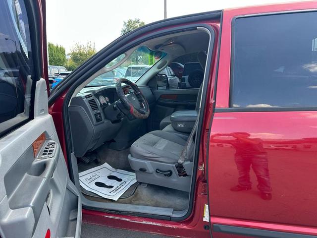 Photo of 2006 Red Dodge Ram 1500