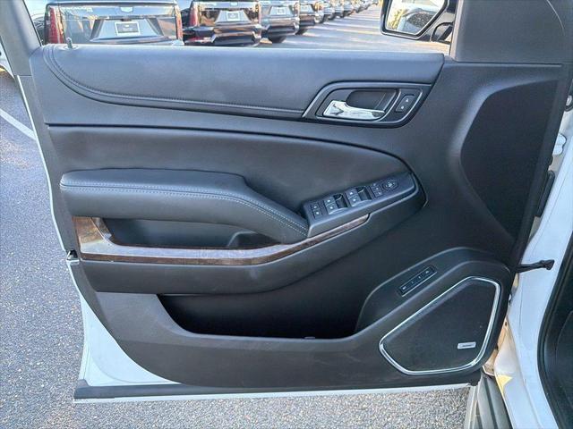 Photo of 2018 Summit White Chevrolet Tahoe