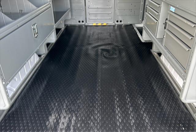 Photo of 2016 Oxford White Ford Transit-250